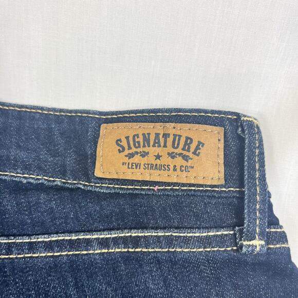 Signature Levi's High-Rise Slim Bootcut Jeans W28 L32 Dark - Picture 9 of 10